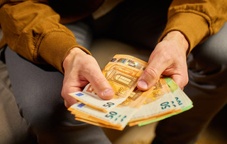 Μέτρημα χρημάτων σε ευρώ Μέτρημα χρημάτων σε ευρώ