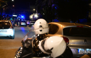 Άγιος Δημήτριος: Διαρρήκτες τραυμάτισαν τρεις αστυνομικούς – Έπεσαν πυροβολισμοί