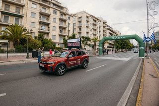 Η Dacia τερμάτισε... τον 42ο Αυθεντικό Μαραθώνιο της Αθήνας