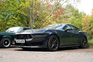 Μία Ford Mustang Dark Horse για τον Richard Hammond Μία Ford Mustang Dark Horse για τον Richard Hammond