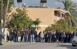 Χανιά: Κάτω από δρακόντεια μέτρα ασφαλείας η κηδεία της 56χρονης που σκοτώθηκε στα Βορίζια Χανιά: Κάτω από δρακόντεια μέτρα ασφαλείας η κηδεία της 56χρονης που σκοτώθηκε στα Βορίζια