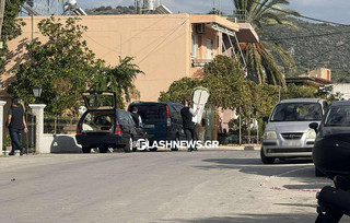 Χανιά: Κάτω από δρακόντεια μέτρα ασφαλείας η κηδεία της 56χρονης που σκοτώθηκε στα Βορίζια Χανιά: Κάτω από δρακόντεια μέτρα ασφαλείας η κηδεία της 56χρονης που σκοτώθηκε στα Βορίζια