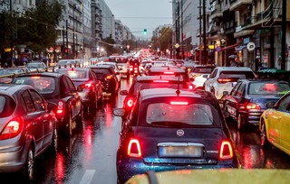 Ισχυρές καταιγίδες πλήττουν την Αττική Ισχυρές καταιγίδες πλήττουν την Αττική