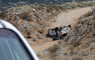 Μαφιόζικη εκτέλεση του Γιάννη Λάλα που είχε κατηγορηθεί και στη συνέχεια αθωωθεί για την δολοφονία του Γιώργου Καραϊβάζ Μαφιόζικη εκτέλεση του Γιάννη Λάλα που είχε κατηγορηθεί και στη συνέχεια αθωωθεί για την δολοφονία του Γιώργου Καραϊβάζ