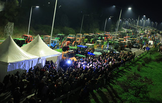 Συνεχίζονται οι αγροτικές κινητοποιήσεις Συνεχίζονται οι αγροτικές κινητοποιήσεις