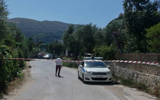 Απίστευτη υπόθεση στον Μαραθώνα: Κόρη είχε θαμμένη τη μητέρα της για 10 χρόνια για να παίρνει τη σύνταξη – Η καταγγελία της εγγονής αποκάλυψε την υπόθεση