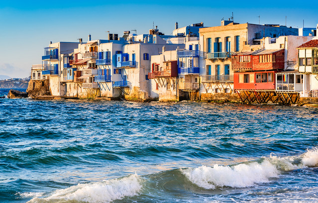 Χειροπέδες σε 39χρονο που κατηγορείται ότι διακινούσε ναρκωτικά στη Μύκονο | Κοινωνία στο PlusTV.gr
