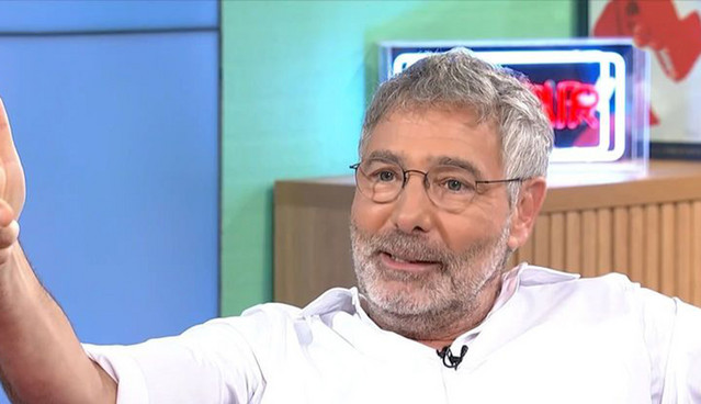 Θοδωρής Αθερίδης: «Το cancel δεν με αφορά, ούτε με τρομάζει» – Η νέα τοποθέτηση μετά τα εύσημα στον Μιχάλη Χρυσοχοΐδη