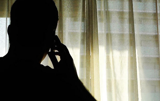Προσοχή στη νέα τακτική των απατεώνων – Προσποιούνται τους αστυνομικούς όταν αποτυγχάνει η πρώτη προσπάθεια εξαπάτησης