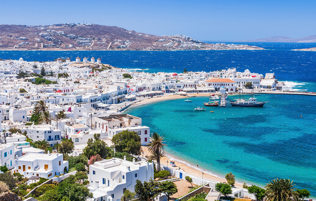 Η γεωπολιτική αβεβαιότητα αλλάζει τον χάρτη των καλοκαιρινών κρατήσεων – Ελλάδα και Ισπανία κερδίζουν από τις κρατήσεις της τελευταίας στιγμής
