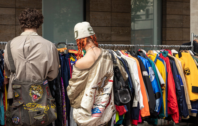 Ελέγχους στα καταστήματα second hand ζητά ο Εμπορικός Σύλλογος Αθηνών – Κάνει λόγο για αθέμιτο ανταγωνισμό στο λιανεμπόριο ένδυσης και υπόδησης
