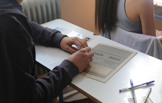 Πανελλήνιες 2025: Αυτά είναι τα θέματα που έπεσαν στη Νεοελληνική Γλώσσα και Λογοτεχνία