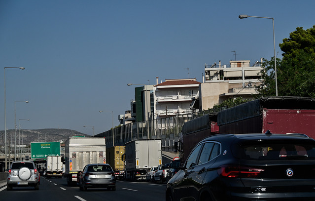 Κίνηση τώρα: Σημειωτόν τα οχήματα στον Κηφισό – Προβλήματα σε Κηφισίας και Κατεχάκη – Καθυστερήσεις στην Αττική Οδό
