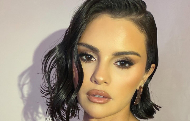 Η Σελένα Γκόμεζ άφησε στην άκρη την λάμψη και ανέβασε σπάνια selfie χωρίς μακιγιάζ