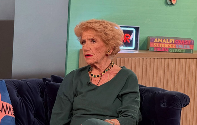 Ελένη Κυπραίου: «Μου ξέφυγαν λυγμοί στον αέρα όταν ανακοίνωσα τον θάνατο της “θείας Λένας”»