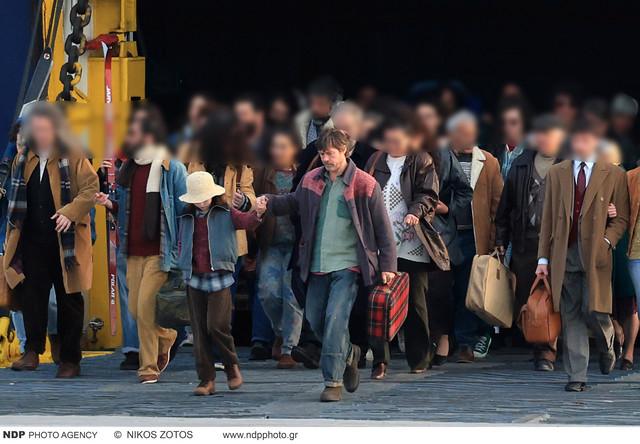 Μπραντ Πιτ: Στο πλοίο Aqua Blue στο Λαύριο για τα γυρίσματα της ταινίας The Riders – Δείτε φωτογραφίες