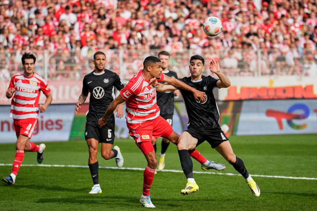 Γερμανία: Στην Bundesliga η Πάντερμπορν έριξε τη Βόλφσμπουργκ του Κουλιεράκη | Αθλητικά στο PlusTV.gr