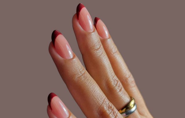 Το “Spicy French” manicure είναι η πιο ανατρεπτική τάση του καλοκαιριού | Woman στο PlusTV.gr