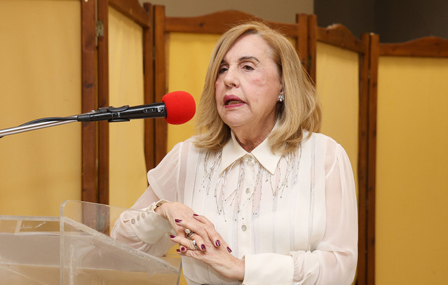 Λόλα Νταϊφά: «Δούλευα με περούκα όσο έδινα μάχη με τον καρκίνο» – Όσα είπε με αφορμή τη Γωγώ Μαστροκώστα