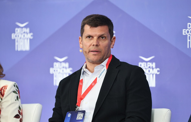 Κώστας Διορέλης στο Delphi Economic Forum: «Στη Stoiximan επενδύουμεσε ένα human-led AI μοντέλο»