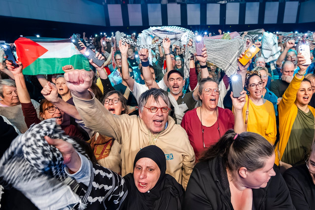Eurovision 2026: Τα γιουχαΐσματα και τα συνθήματα που ακούγονταν κατά τη διάρκεια της εμφάνισης του Ισραήλ στον ημιτελικό της Βιέννης
