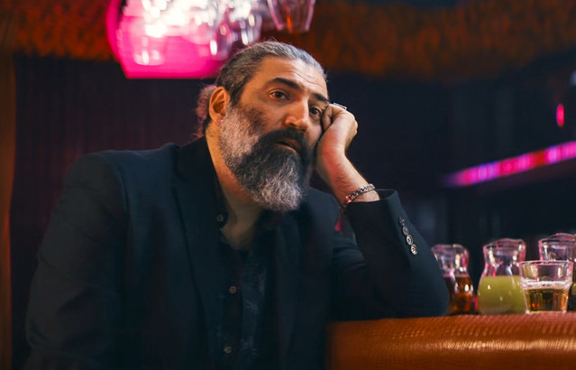 «Γιατί ρε πατέρα;»: Η Βιβή επιστρέφει στη δουλειά της, εκεί όμως την περιμένει μια όχι και τόσο ευχάριστη έκπληξη