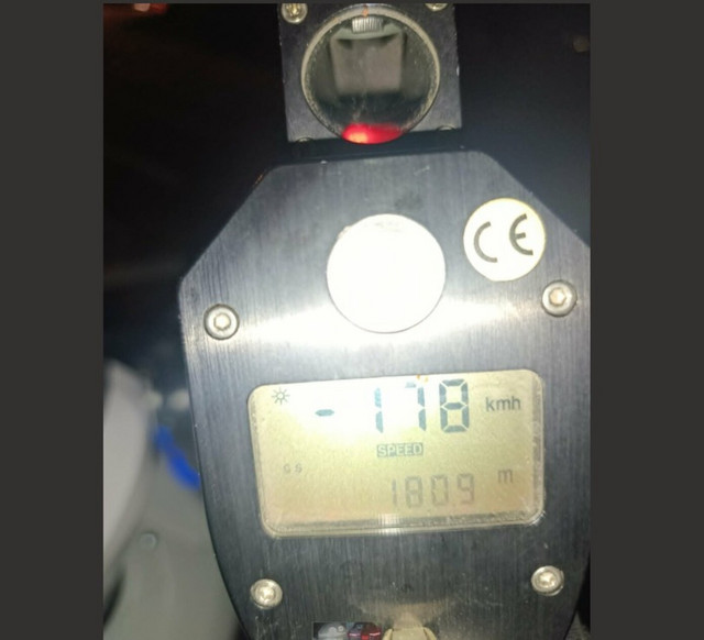 Έτρεχε με 178 χλμ. στην εθνική οδό Θεσσαλονίκης – Ν. Μουδανιών – Χειροπέδες στον οδηγό
