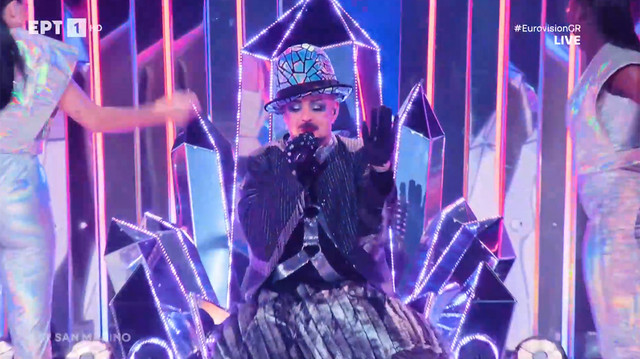 Ο Boy George απέτυχε παταγωδώς στη Eurovision και οργισμένοι θαυμαστές τον κατηγορούν ότι κατέστρεψε το Σαν Μαρίνο