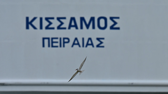 Σε εξέλιξη ο έλεγχος για το αξιόπλοο του Ε/Γ-Ο/Γ «Κίσσαμος» – Το πλοίο προσάραξε τα ξημερώματα σε αβαθή στη Μήλο