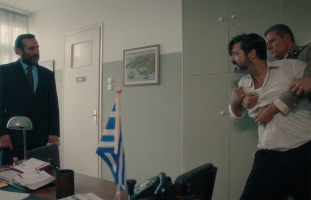 Το Σπίτι Δίπλα στο Ποτάμι: Η Ιουλία καταρρέει υπό το βάρος της δημόσιας οργής | Media στο PlusTV.gr