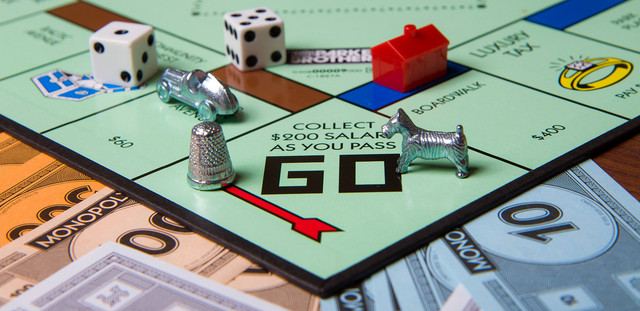 Η κρυφή ιστορία της Monopoly: Το παιχνίδι που γεννήθηκε ως κριτική στην απληστία και έγινε σύμβολο του πλούτου