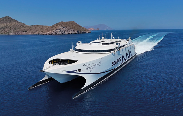 Η SEAJETS σε πάει Άνδρο και σου χαρίζει περισσότερο καλοκαίρι | Ταξίδια στο PlusTV.gr