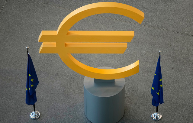 Το ευρώ υποχωρεί κι άλλο έναντι του δολαρίου – Στο χαμηλότερο επίπεδο του τελευταίου έτους | Οικονομία στο PlusTV.gr