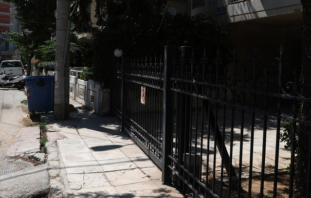 Δολοφονία 15χρονου στην Καλλιθέα: Η «ομερτά» της πλατείας, οι 7 συλλήψεις και οι 10 που ψάχνει η ΕΛ.ΑΣ.