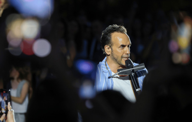 Πάνος Μουζουράκης αποκαλύπτει κρίσεις πανικού πριν από συναυλία