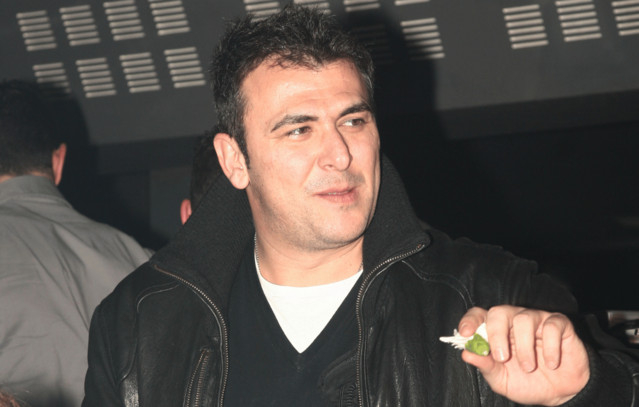 Οι άγνωστες δυσκολίες του Αντώνη Ρέμου: «Το όνειρό μου έφτανε μέχρι να πάω να τραγουδήσω στο “Να η ευκαιρία”»