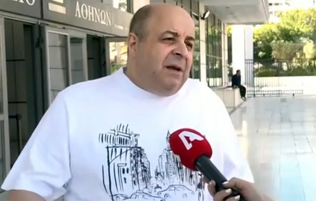 Στα δικαστήρια ο Μάρκος Σεφερλής με τον κουμπάρο του για υπεξαίρεση 350.000 ευρώ – «Εκμεταλλεύτηκε τον κόπο και τον ιδρώτα μου»