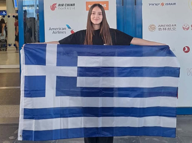 Με την ελληνική σημαία στο Παγκόσμιο Πρωτάθλημα Microsoft, στην Καλιφόρνια, η 15χρονη Δανάη Τσελεμπή