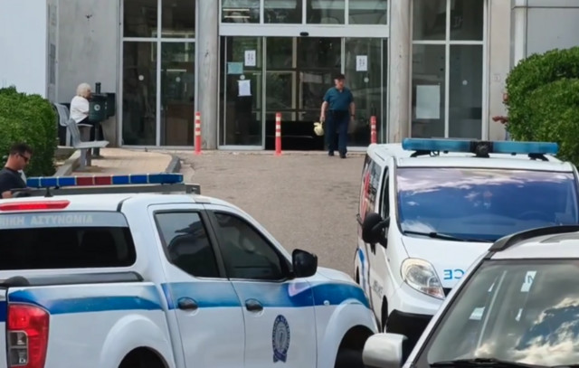 Καταδίωξη στο Άργος: Σε τρίτο νοσοκομείο μεταφέρθηκε ο 20χρονος – Μυστήριο πόσες φορές πυροβόλησαν οι αστυνομικοί