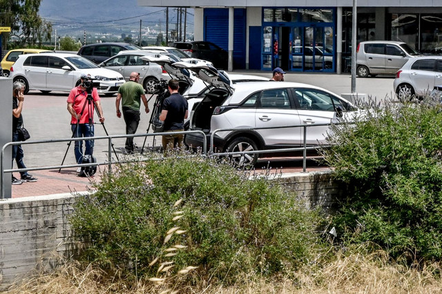Σε κρίσιμη κατάσταση ο 20χρονος που πυροβολήθηκε από αστυνομικούς στο Άργος – «Ήταν με το μαγιό και είχε μια στρατιωτική ταυτότητα στον λαιμό»