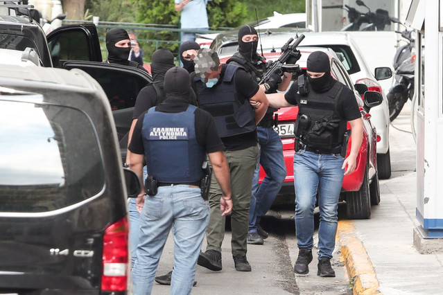 Πώς έφτασε η ΕΛ.ΑΣ. στις συλλήψεις για τη Marfin και τι απαντά σε όσους συνδέουν τις ραγδαίες εξελίξεις με τις εκλογές