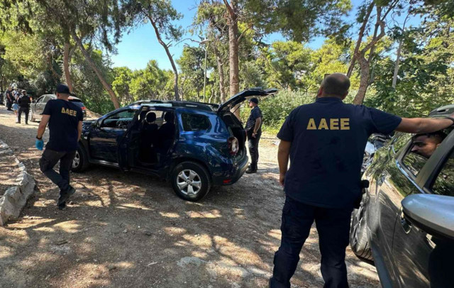 Τρεις συλλήψεις για τη φωτιά στο παλιό κτίριο του Μπάντμιντον στο Γουδή | Κοινωνία στο PlusTV.gr