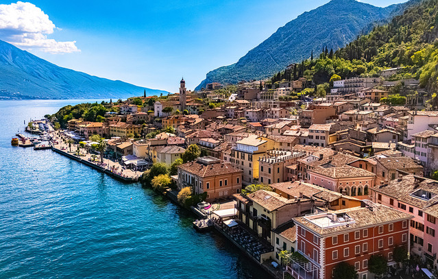 Limone sul Garda: Εκεί όπου οι Άλπεις συναντούν τους λεμονόκηπους της Ιταλίας | Ταξίδια στο PlusTV.gr