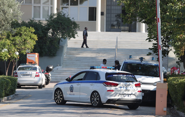 «Κάπνιζα και από λάθος μου ξέσπασε φωτιά», είπε ο άνδρας που συνελήφθη για τη φωτιά στο Σισμανόγλειο