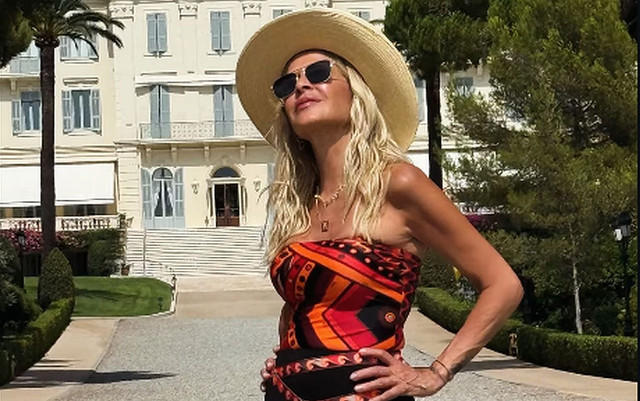 Άννα Βίσση: Στη γαλλική Ριβιέρα πριν τη μεγάλη συναυλία στο ΟΑΚΑ | Lifestyle στο PlusTV.gr