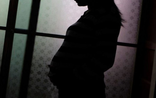 Η 37χρονη έγκυος στην Καλλιθέα αιμόφυρτη κάλεσε το 100 – Στο κέντρο της Αθήνας εντοπίστηκε ο δράστης