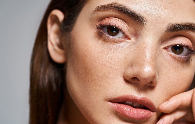 Πριν κλείσετε ραντεβού για lash lift, δοκιμάστε πρώτα μία από αυτές τις 3 mascara | Woman στο PlusTV.gr