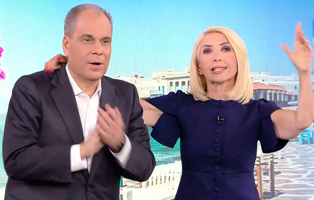 Το αντίο του Νίκου Στραβελάκη στη Μίνα Καραμήτρου και η συγκίνησή της – Δείτε το βίντεο | Media στο PlusTV.gr