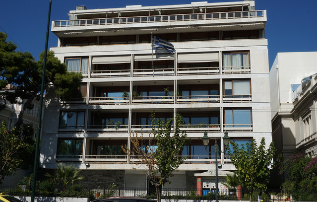 Ministry of Development Fines Contractor Over Line Delay
