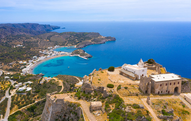 Γιατί η Χώρα των Κυθήρων είναι ένας από τους πιο ατμοσφαιρικούς προορισμούς του καλοκαιριού